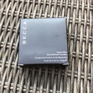 Becca Hydramist Set and Refresh Powder